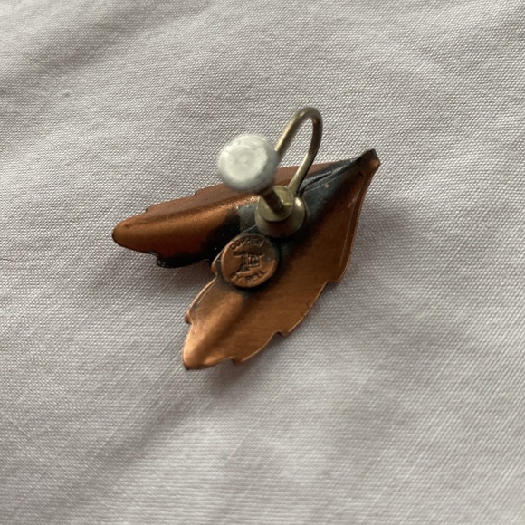 Copper clip on earrings, feather earrings, clip on earrings, copper jewelry, pin - Picture 6 of 6